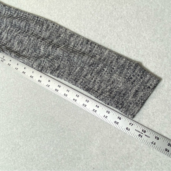 Knox Rose Sweater Women’s M Gray Long Sleeve V Neck Pullover Lightweight Knit - Picture 11 of 11